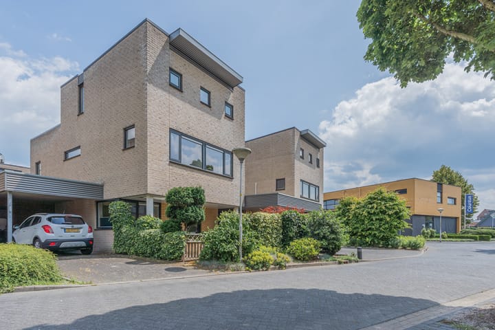 Mauritshof 4 in Vriezenveen