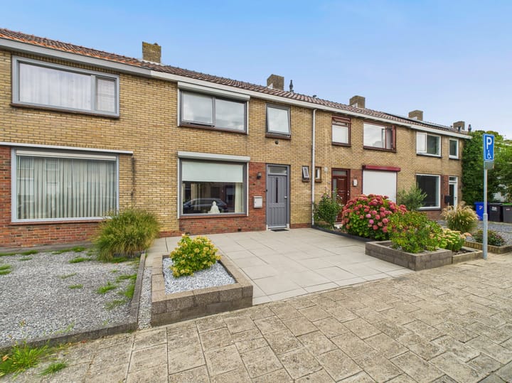 Photo of property Mauvestraat 8, Terneuzen
