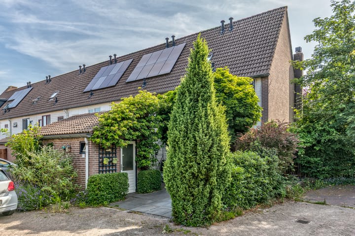 Photo of property Max Havelaarburg 13, Capelle aan den IJssel