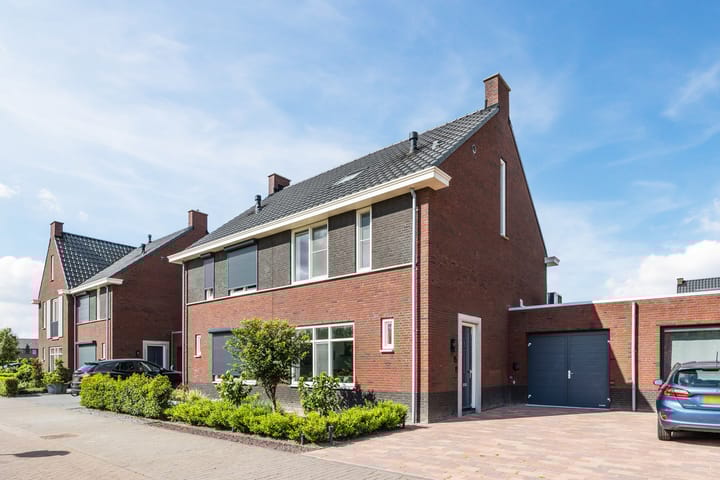 Maximalaan 15 in Oud Gastel foto