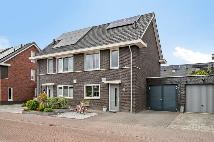 Photo of property Maximalaan 74, Oud Gastel