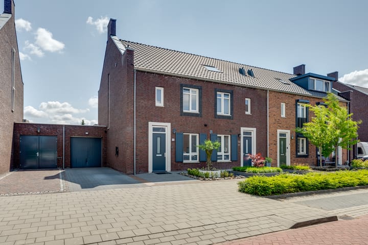 Maximastraat 12 in St. Willebrord