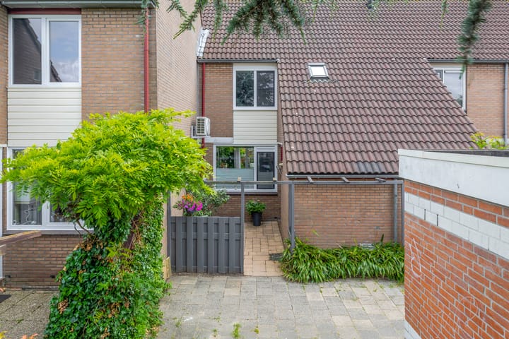 Meekrapdreef 12 in Spijkenisse