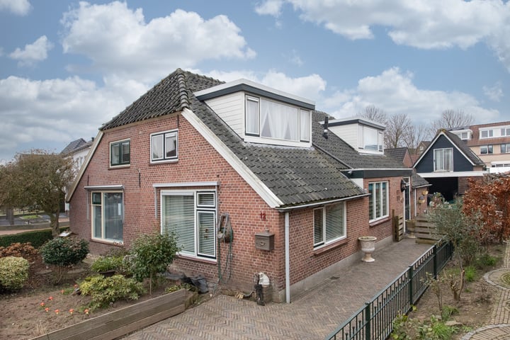 Meentsestraat 12 in Giesbeek