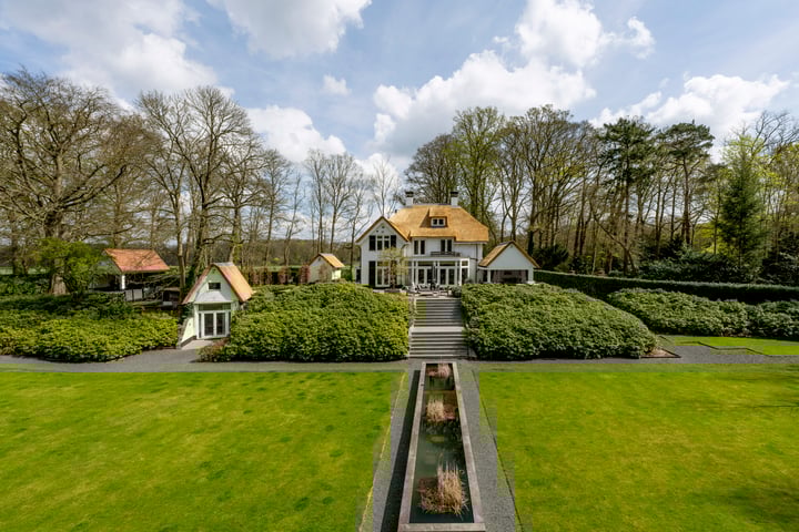 Photo of property Meentweg 2, Naarden