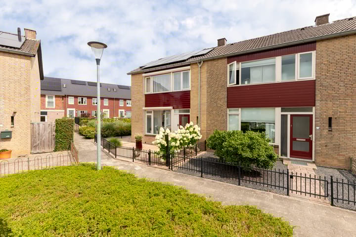 Photo of property Meergraaf 19, Zoelen