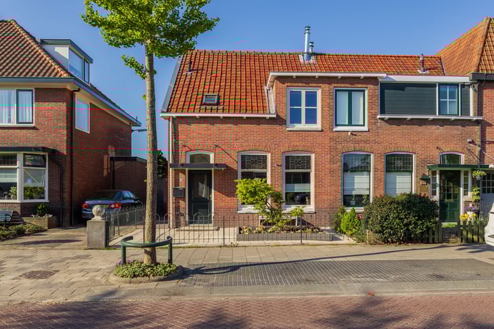 Meerlaan 74 in Hillegom