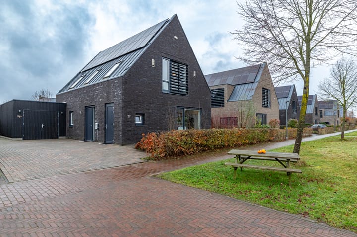 Photo of property Meeroeverslaan 211, Meerstad