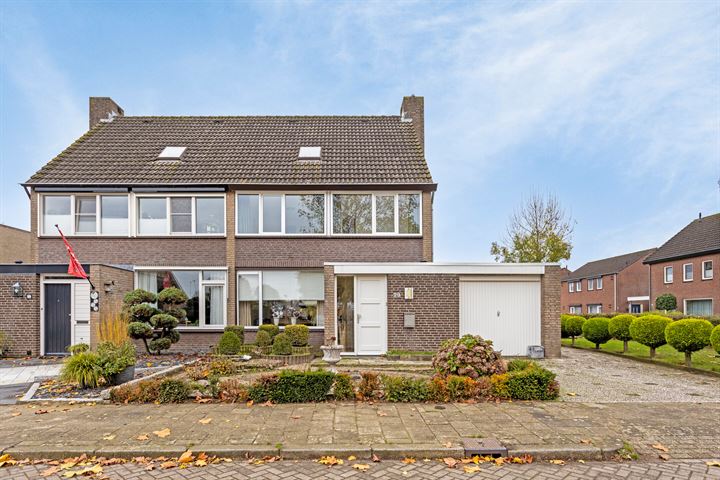 Meester de Haanstraat 29 in Leunen