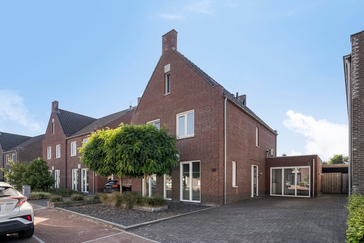Meester de Weertstraat 18 in Oirschot