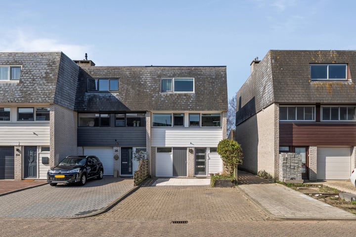 Meester J. Henderikxstraat 38 in Julianadorp photo