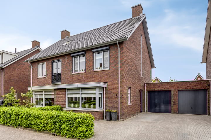 Meester J van Dolderenstraat 14 in Kesteren