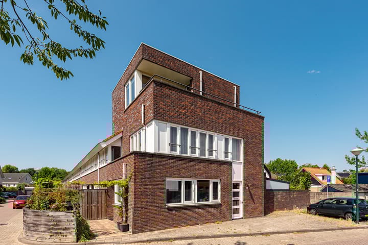 Meester Pluimhof 41 in Baarn foto