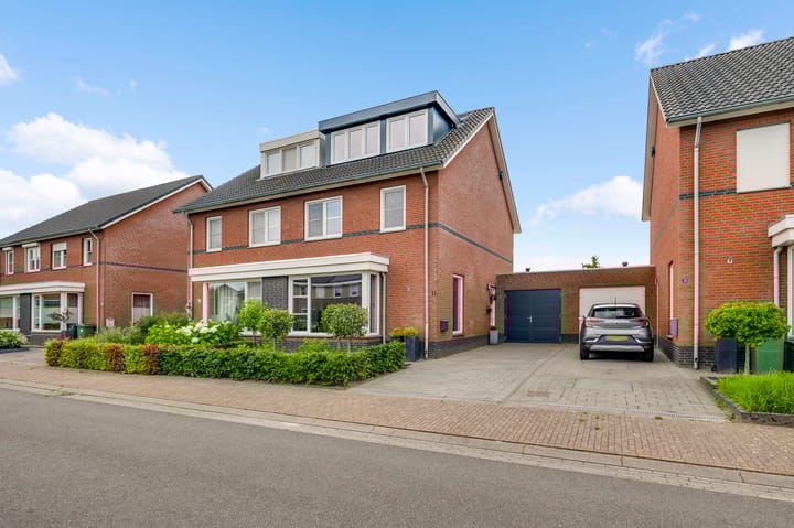 Photo of property Meester Schakenhof 11, Ospel