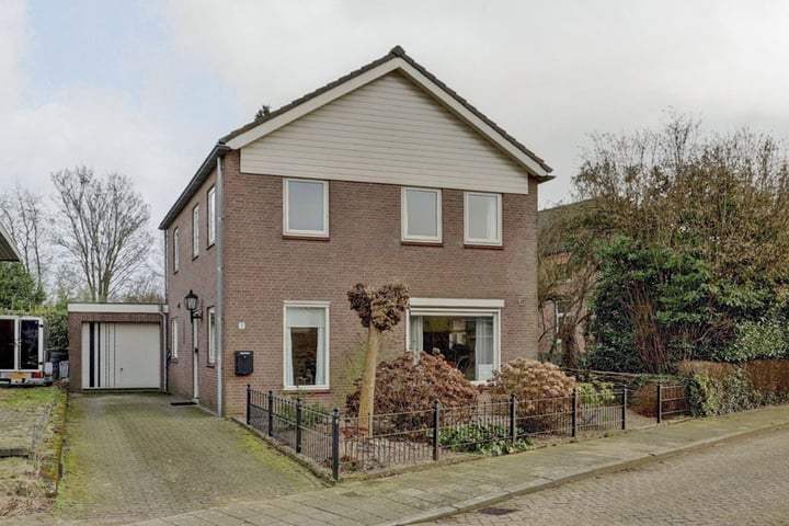 Meester van de Bergstraat 3 in Millingen aan de Rijn