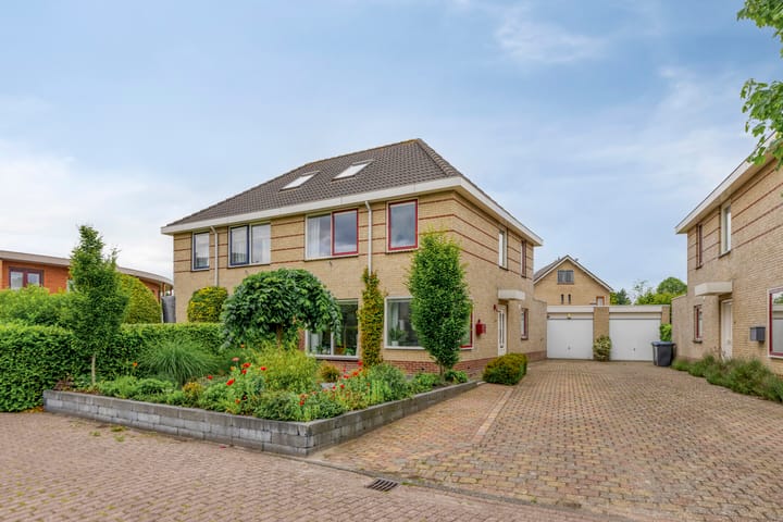 Photo of property Meeuwenlaan 34, Sneek