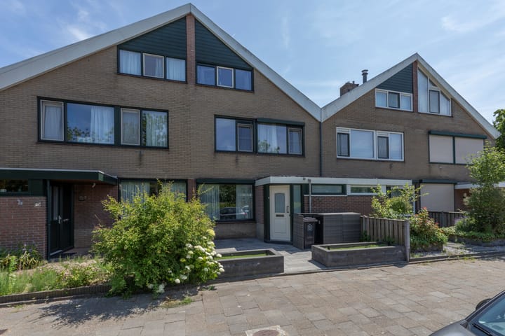 Meeuwensingel 111 in Rozenburg