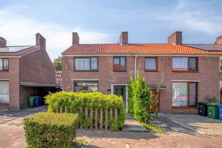 Meeuwenwetering 33 in Hoogvliet Rotterdam photo