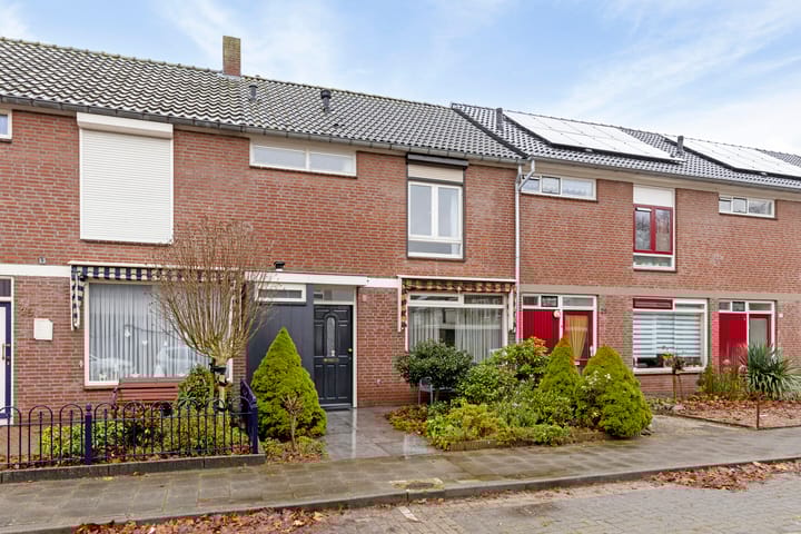 Meeuwstraat 27 in Helmond
