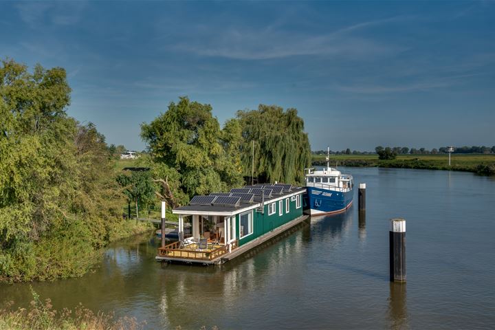 Megensedijk 10 in Macharen