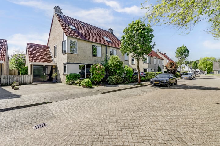 Meidoorn 35 in Zeewolde