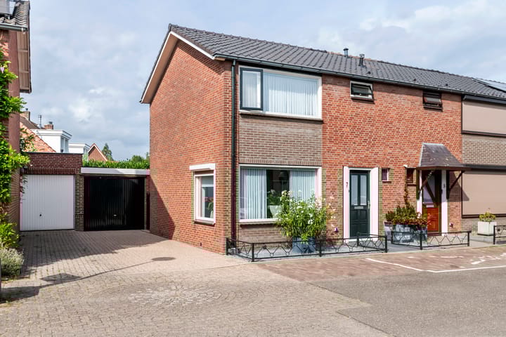 Meidoornstraat 7 in Deest