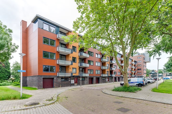 Photo of property Meiendaal 107, Rozenburg