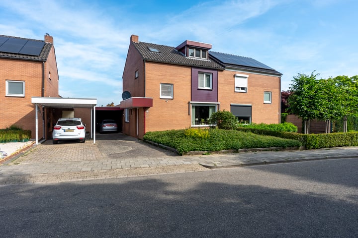 Meishagerstraat 21 in Munstergeleen