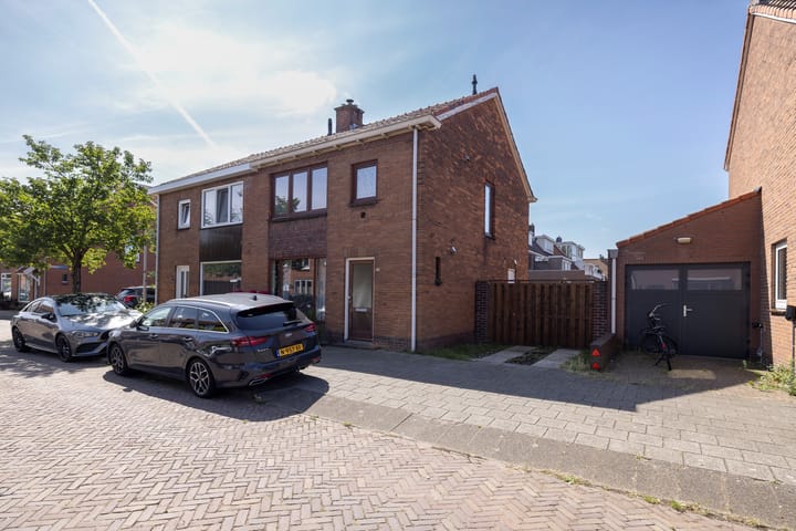 Melklaan 36 in Velsen-Noord