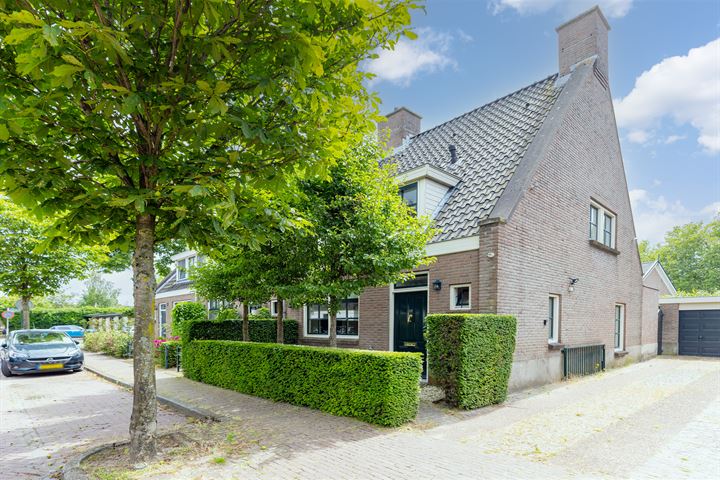 Melkweg 12 in Huizen