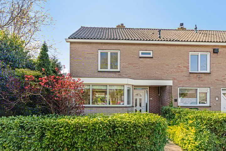 Memlinclaan 14 in Heerhugowaard