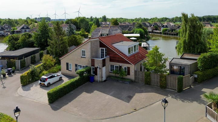 Menheerseplein 15 in Middelharnis