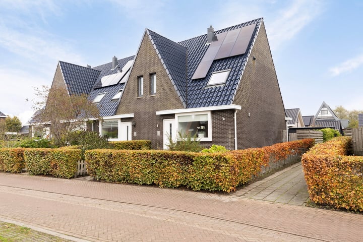 Menkarstraat 21 in Zuidhorn