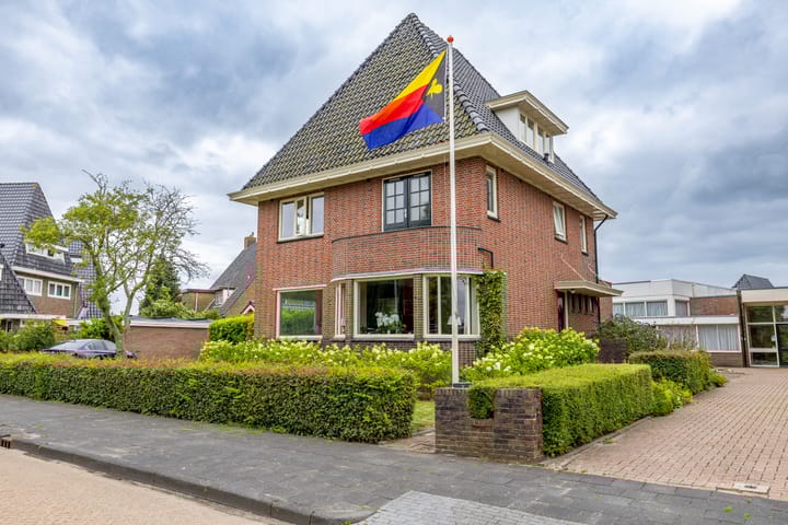 Menno van Coehoornsingel 23 in Delfzijl