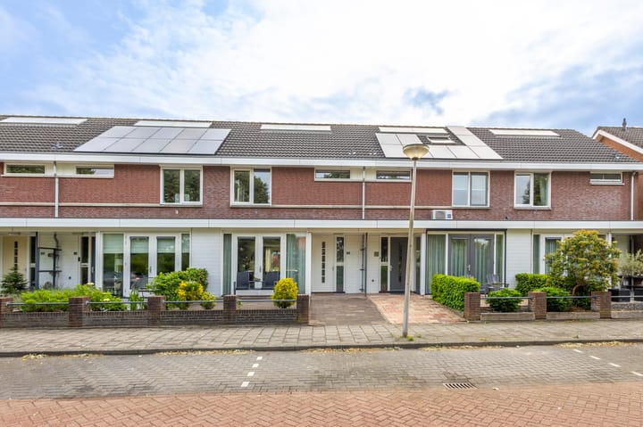 Menno van Coehoornsingel 35 in Langerak