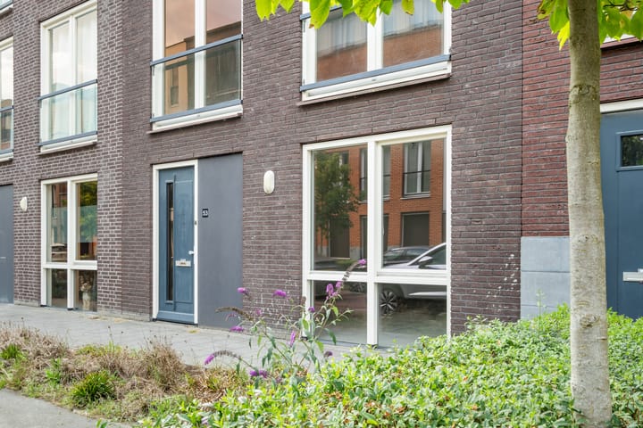 Menno van Coehoornstraat 53 in Breda