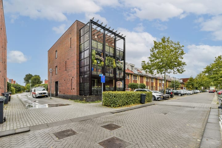 Menuet 1 in Nieuw-Vennep
