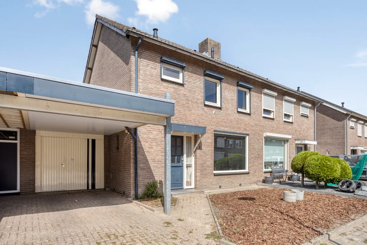 Photo of property Menuetstraat 9, Venray