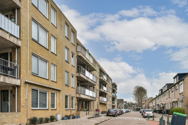 Merantistraat 93 in Rotterdam