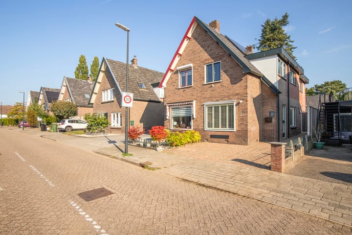 Mercuriuslaan 2 in Apeldoorn foto