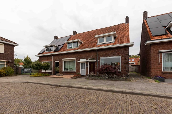Mercuriusplein 8 in Enschede