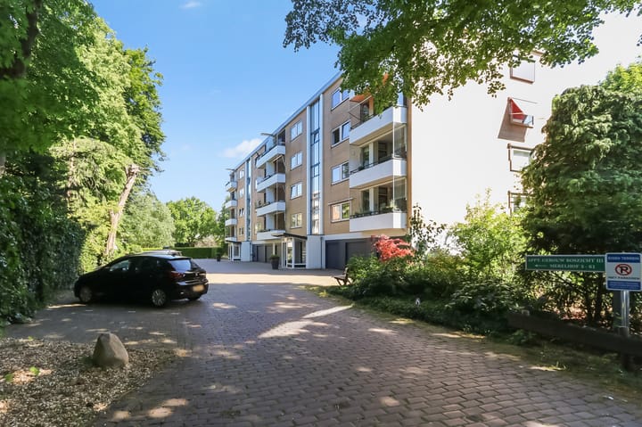 Merelhof 9 in Bussum foto