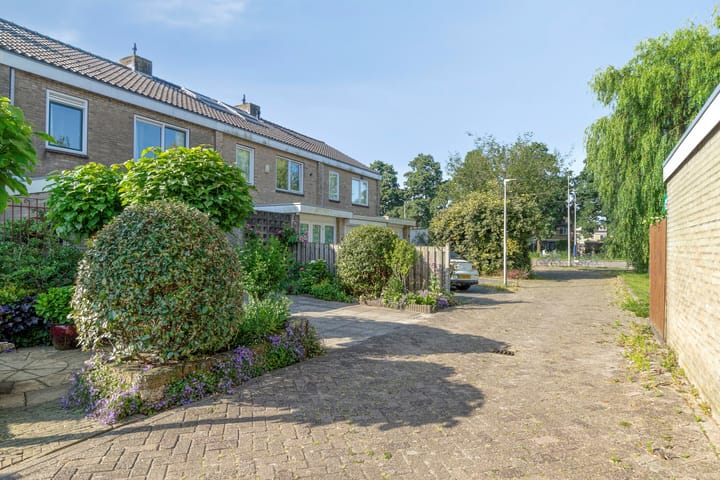 Merellaan 49 in Capelle aan den IJssel