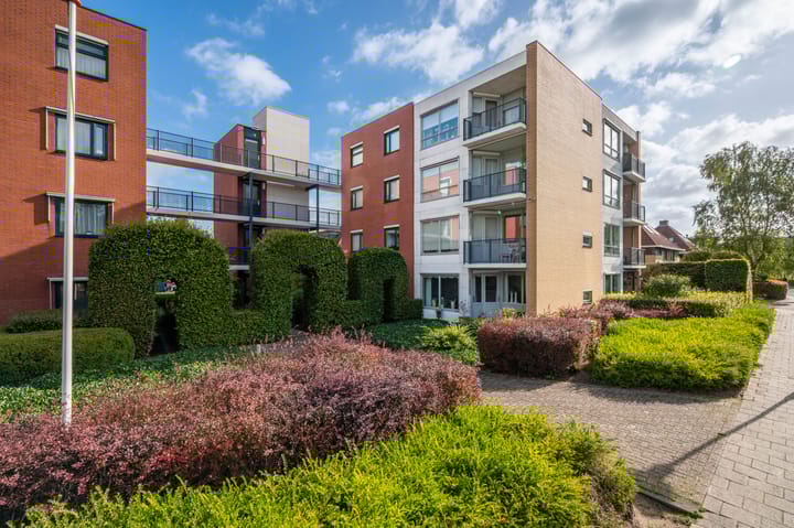 Mergelland 3 in Apeldoorn foto