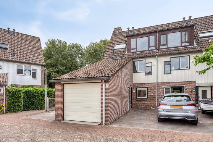 Merijntje Gijzenburg 18 in Capelle aan den IJssel