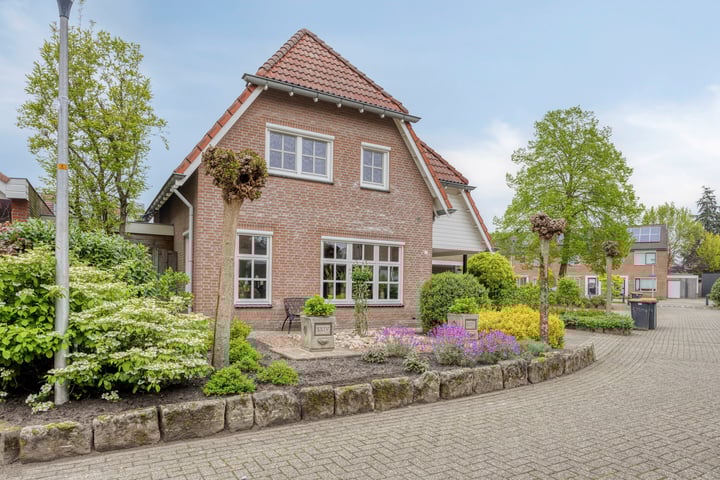 Mertenshof 2 in Weerselo
