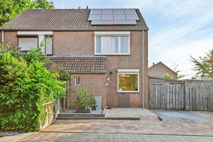 Merwedestraat 10 in Geleen