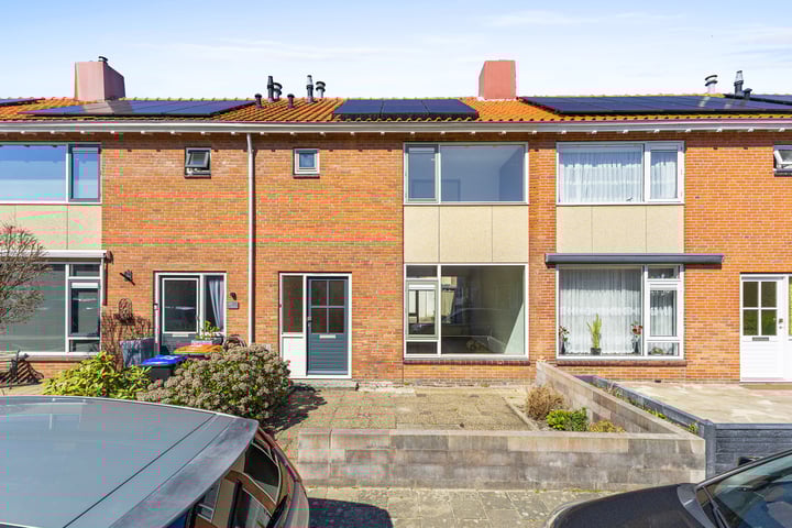 Photo of property Merwedestraat 20, Den Helder