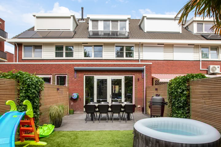 Mesdagstraat 4 in Reeuwijk