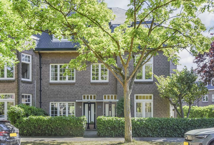 Mezenlaan 12 in 's-Gravenhage